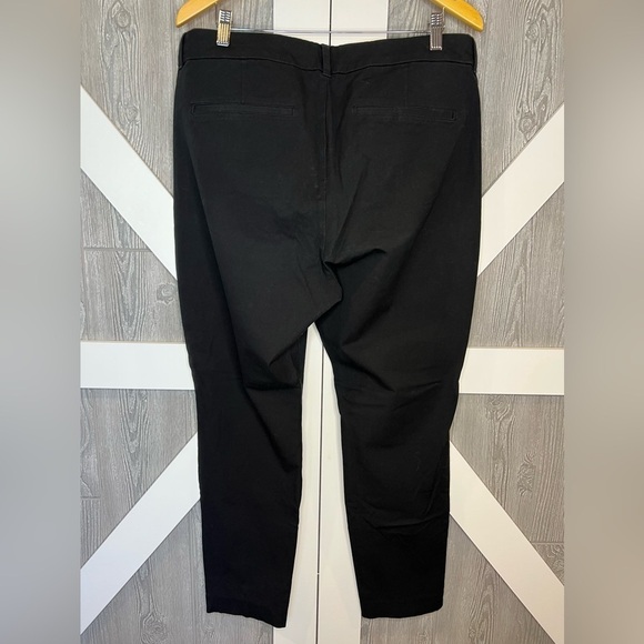 B15.31 Old Navy HIGH-RISE PIXIE SECRET-SMOOTH POCKETS Black 16 Tall - Picture 2 of 3